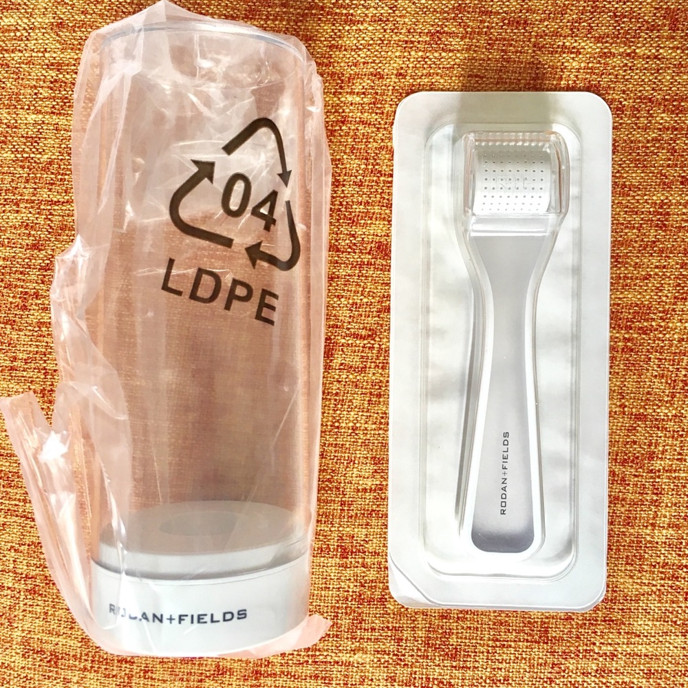 AMP MD DISPLAY KIT Rodan + Fields Derma Roller